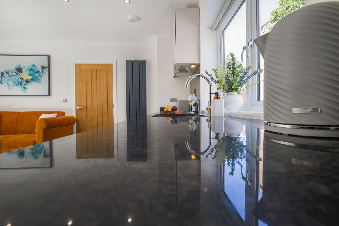 Spacious 3BR Hove Home • Sleeps 8 • Free Parking in Eaton Road - Property image 25 - VivreStays
