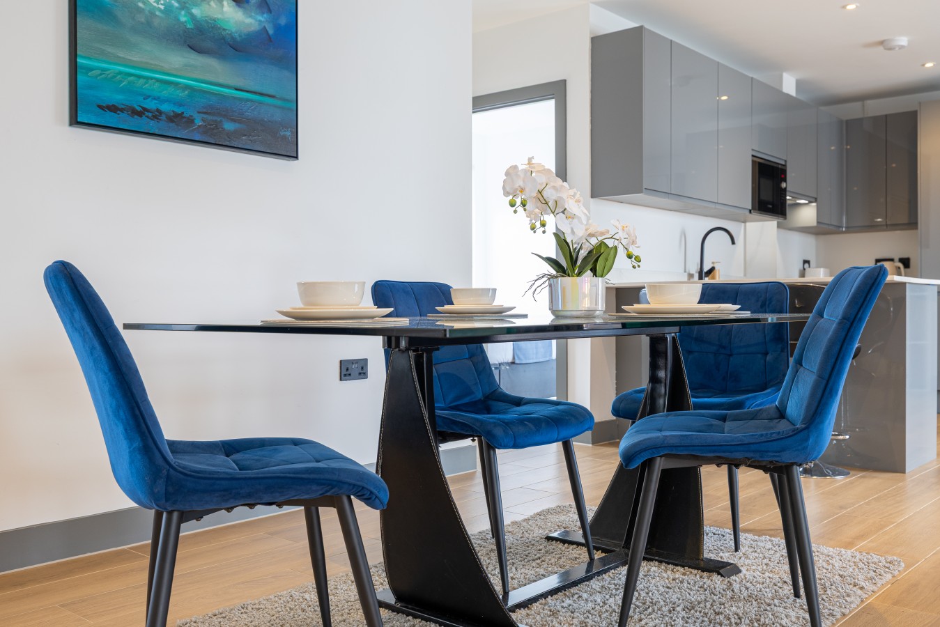Finchley Penthouse | Sleeps 8 | Long Stay Discount | LDN in Ballards Lane - Property image 26 - VivreStays