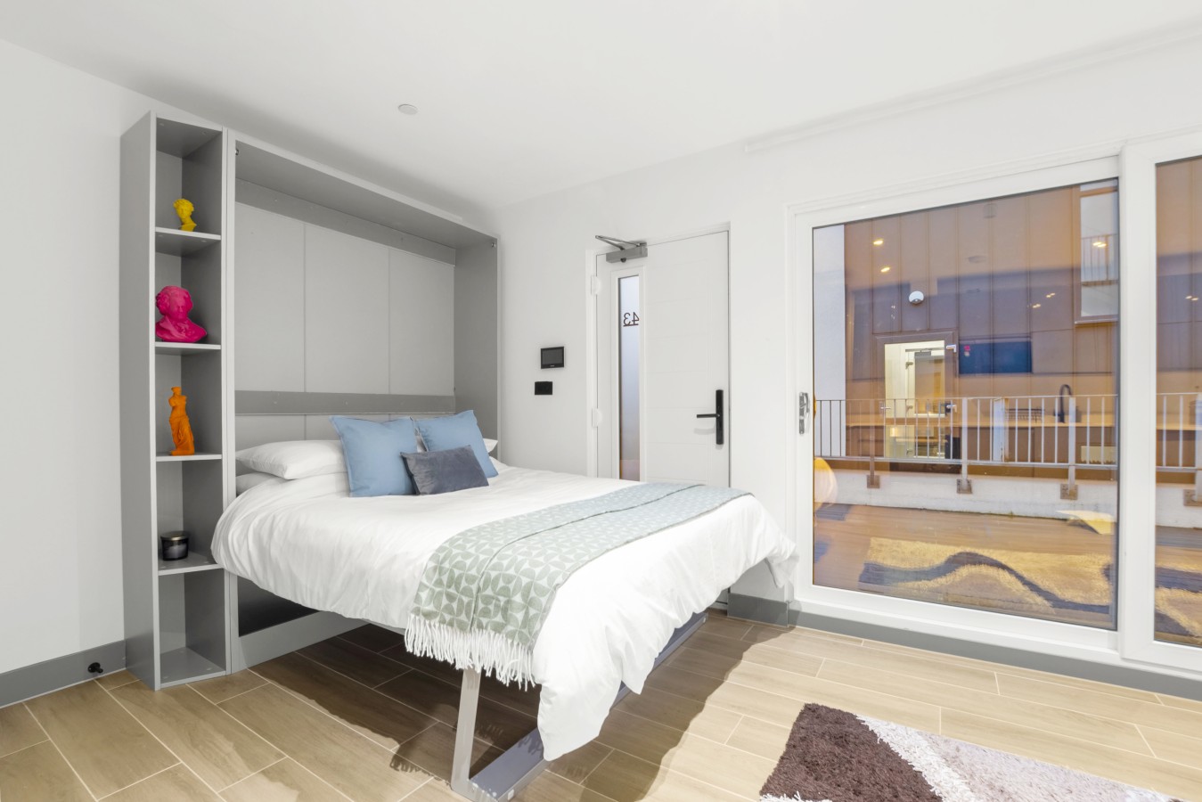 Finchley Penthouse | Sleeps 8 | Long Stay Discount | LDN in Ballards Lane - Property image 14 - VivreStays