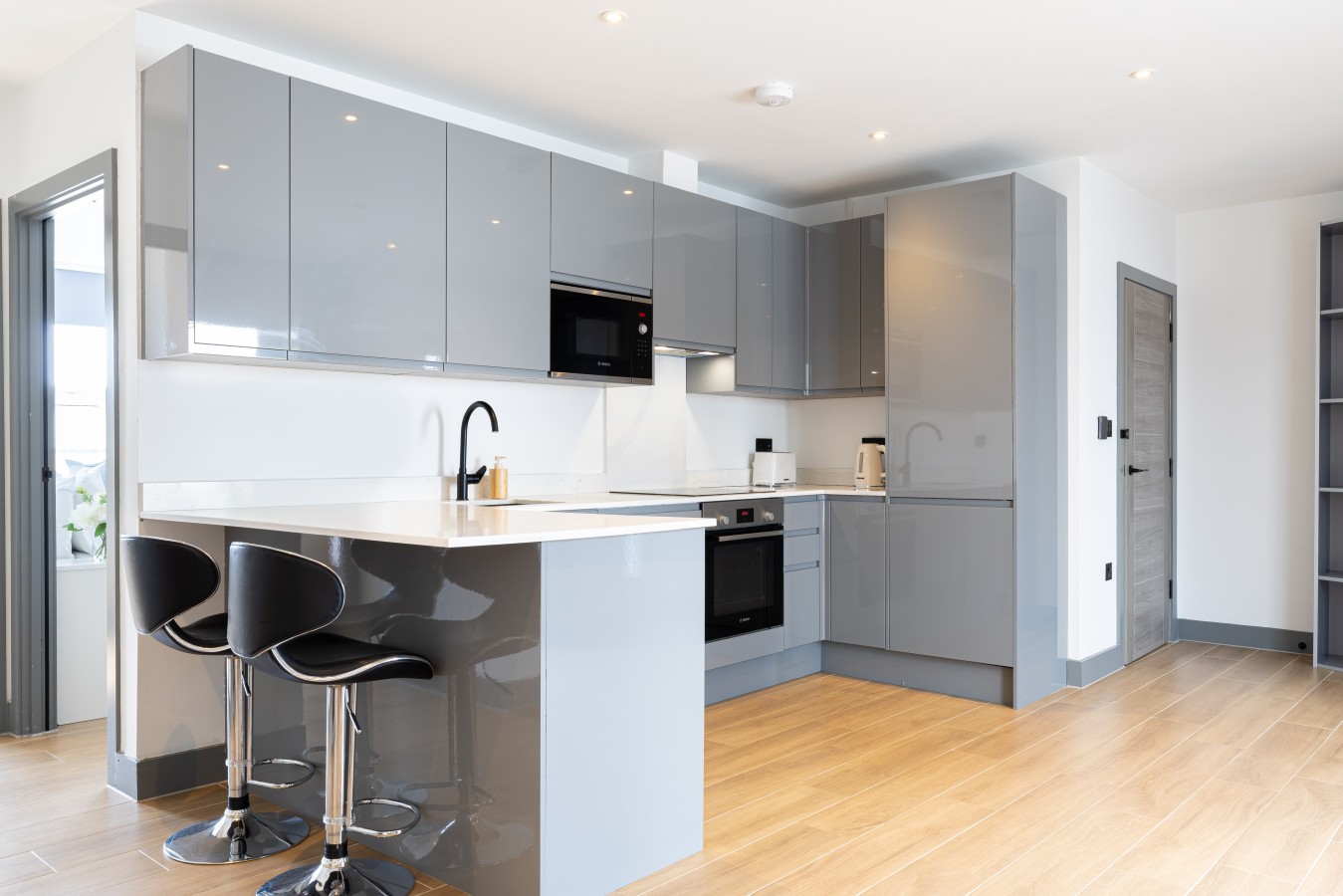 Finchley Penthouse | Sleeps 8 | Long Stay Discount | LDN in Ballards Lane - Property image 20 - VivreStays