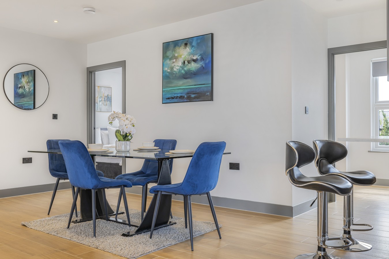 Finchley Penthouse | Sleeps 8 | Long Stay Discount | LDN in Ballards Lane - Property image 15 - VivreStays