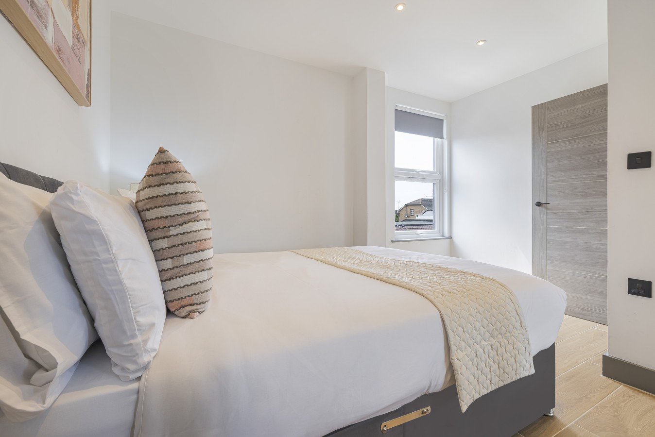 Finchley Penthouse | Sleeps 8 | Long Stay Discount | LDN in Ballards Lane - Property image 11 - VivreStays