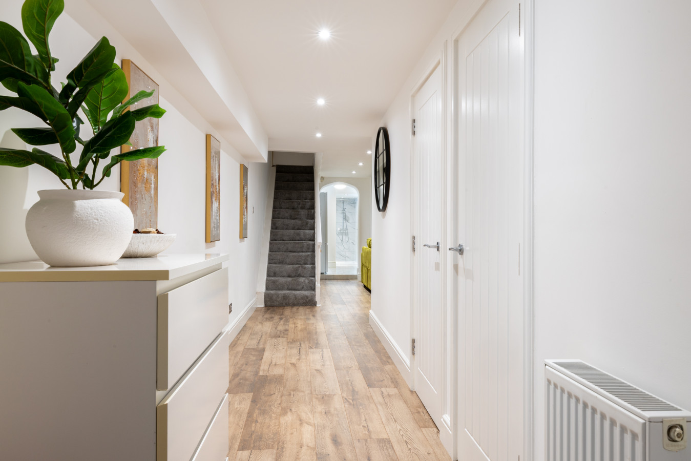 Central | 2BR | Near Pier & Dome | Free Parking in Marlborough Place - Property image 16 - VivreStays