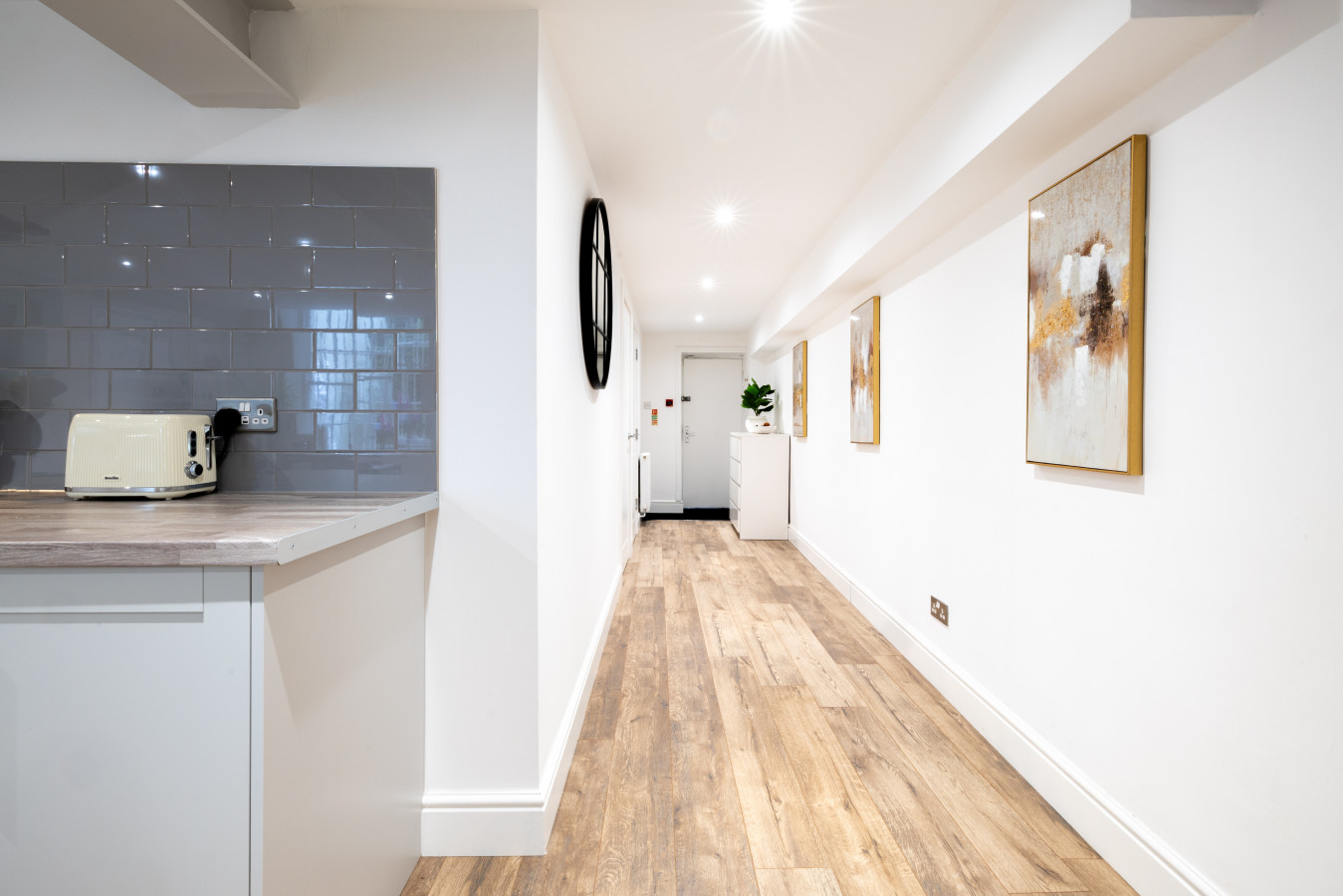 Central | 2BR | Near Pier & Dome | Free Parking in Marlborough Place - Property image 35 - VivreStays