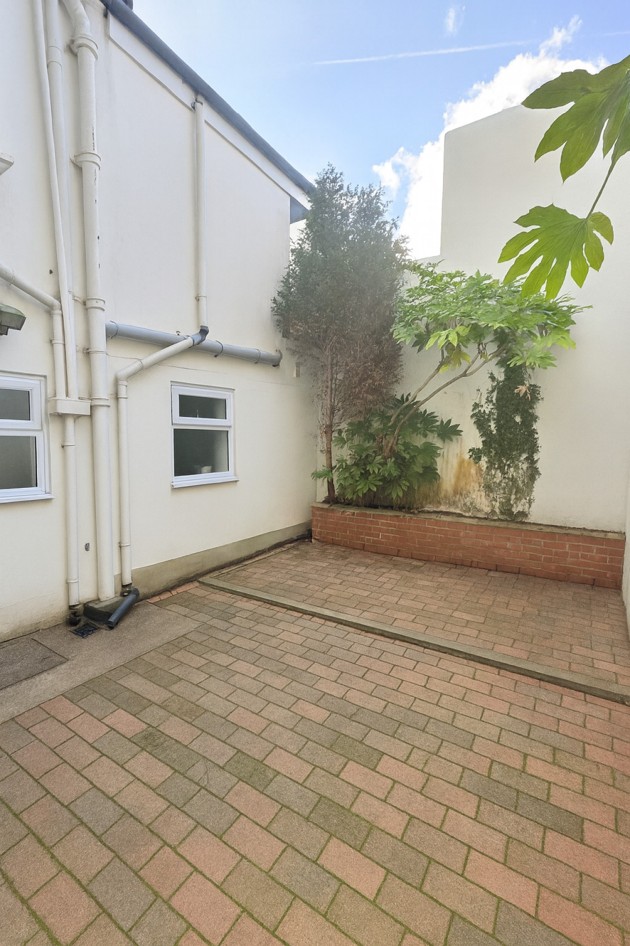 Central | 2BR | Near Pier & Dome | Free Parking in Marlborough Place - Property image 36 - VivreStays