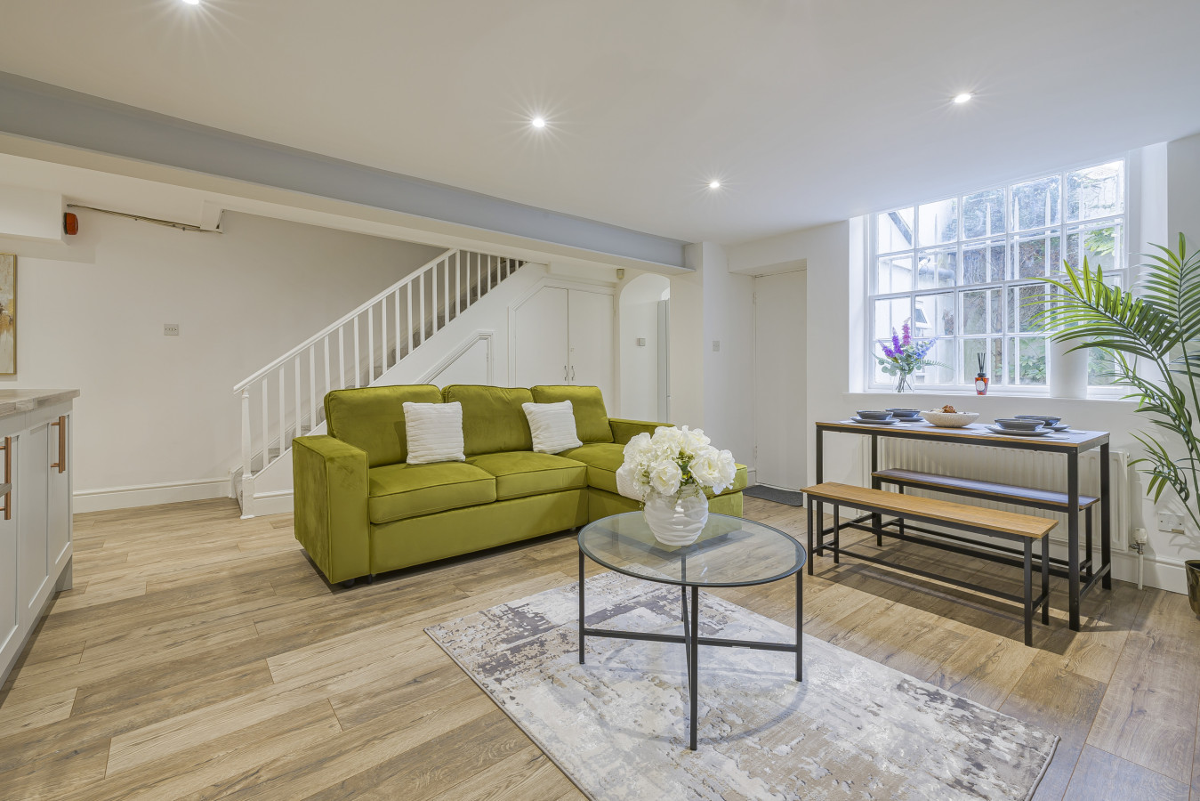 Central | 2BR | Near Pier & Dome | Free Parking in Marlborough Place - Property image 28 - VivreStays