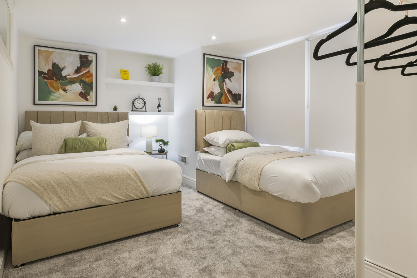 Central | 2BR | Near Pier & Dome | Free Parking in Marlborough Place - Property image 2 - VivreStays