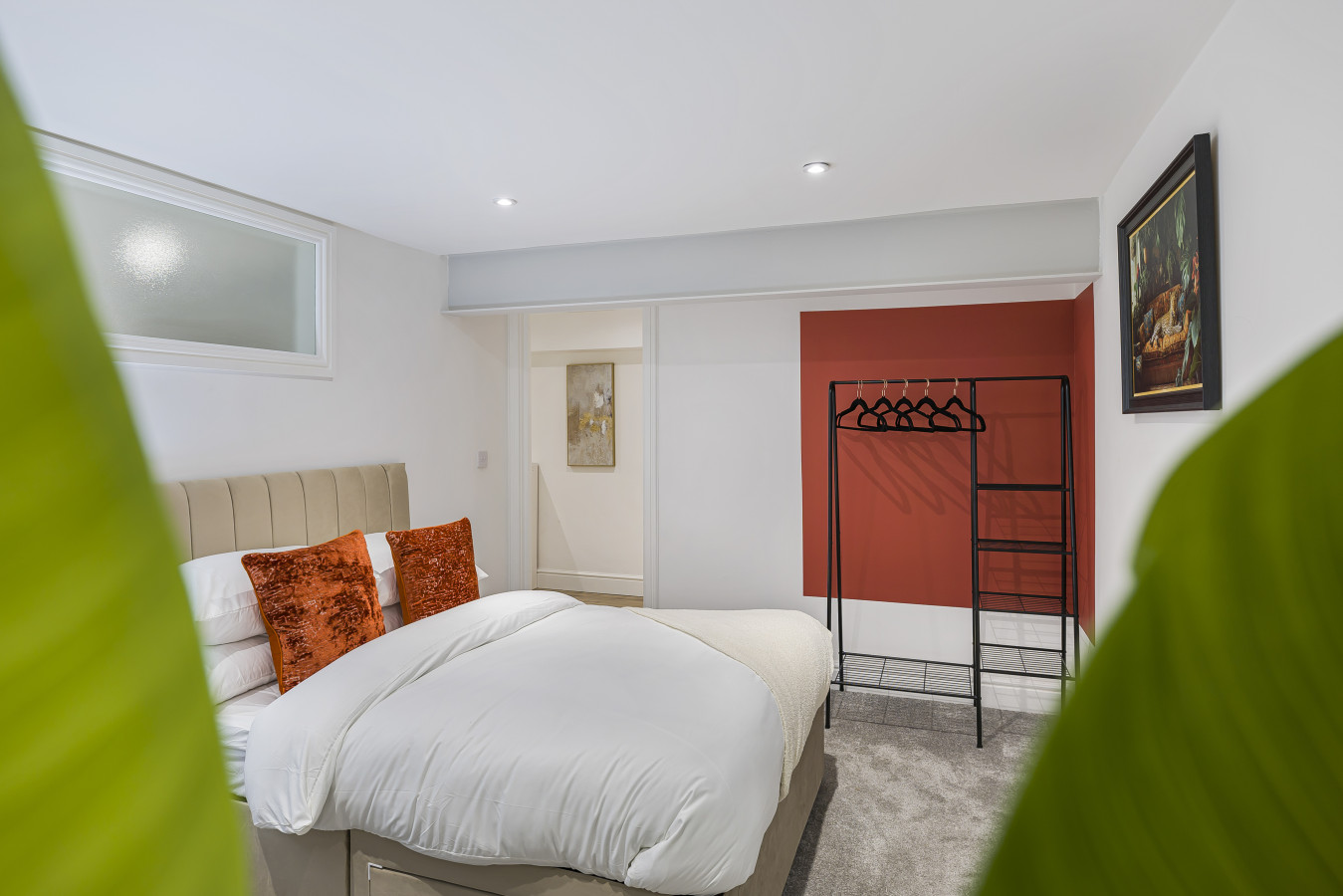 Central | 2BR | Near Pier & Dome | Free Parking in Marlborough Place - Property image 19 - VivreStays