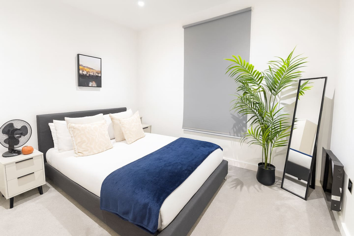 Camden Escape | Birmingham | 2 Beds | Sleeps 4 in Camden Grove - Property image 2 - VivreStays
