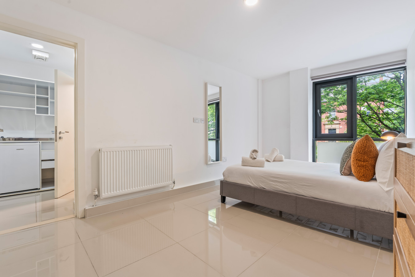 3 Bed | 3 Bath | Sleeps 6 | Arena | Leeds Central in Back Hyde Terrace - Property image 17 - VivreStays