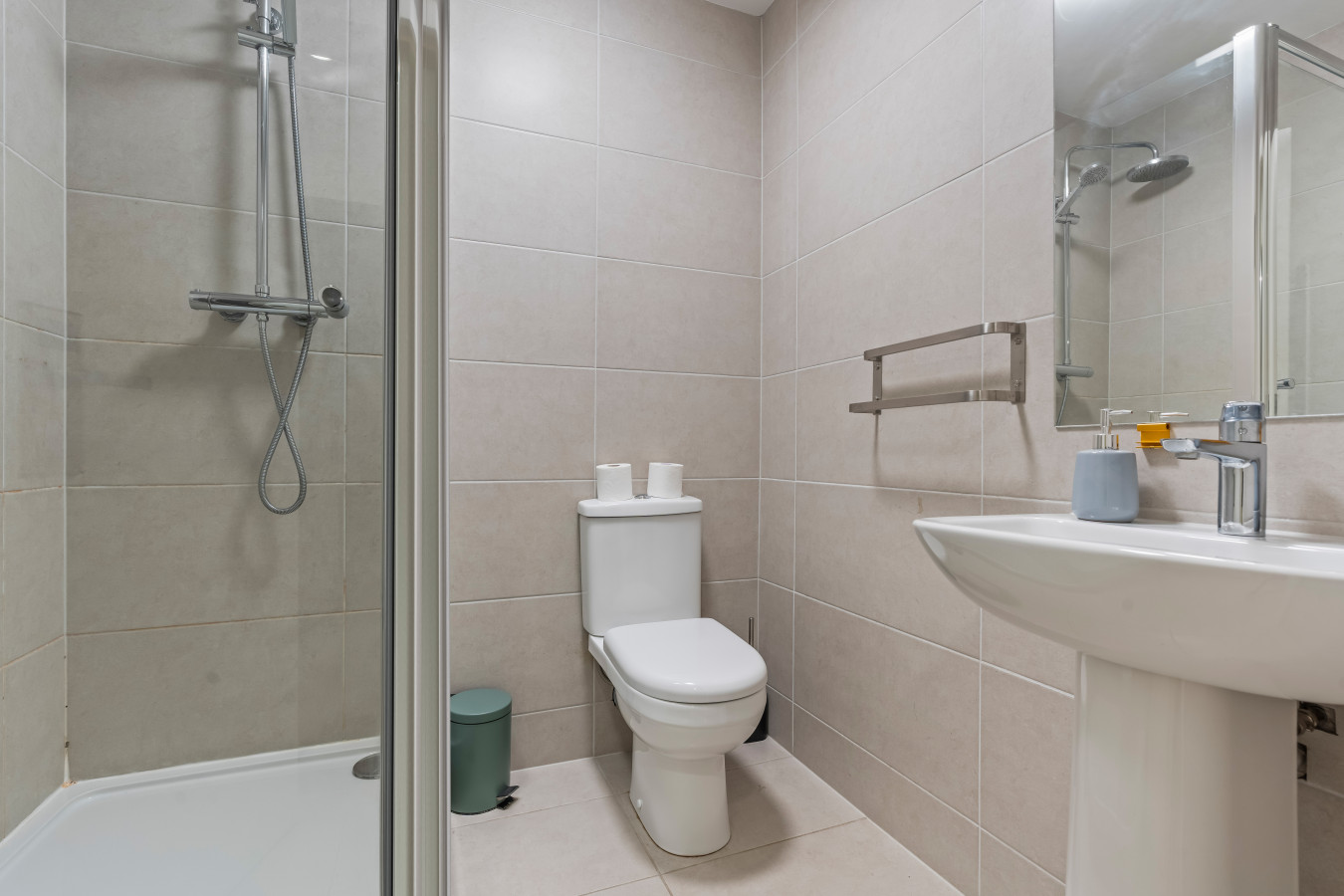 3 Bed | 3 Bath | Sleeps 6 | Arena | Leeds Central in Back Hyde Terrace - Property image 23 - VivreStays