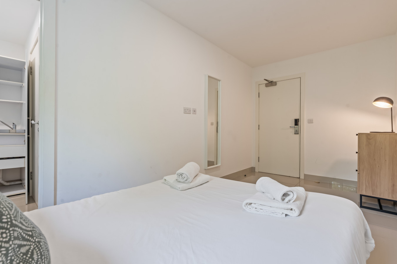 3 Bed | 3 Bath | Sleeps 6 | Arena | Leeds Central in Back Hyde Terrace - Property image 15 - VivreStays
