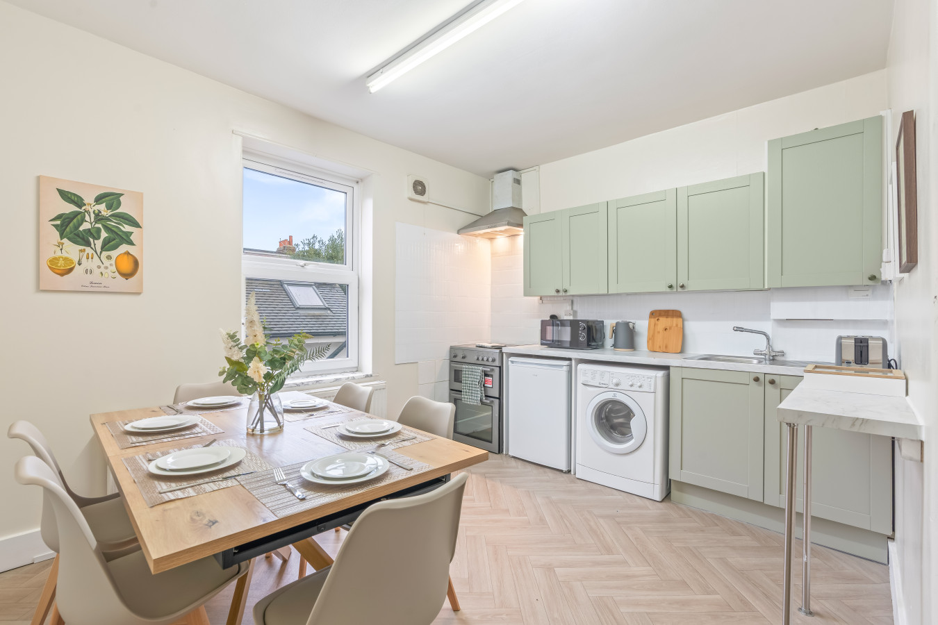 Streatham Common Escape | Sleeps 8 | Free Parking in 2 Credenhill Street - Property image 11 - VivreStays