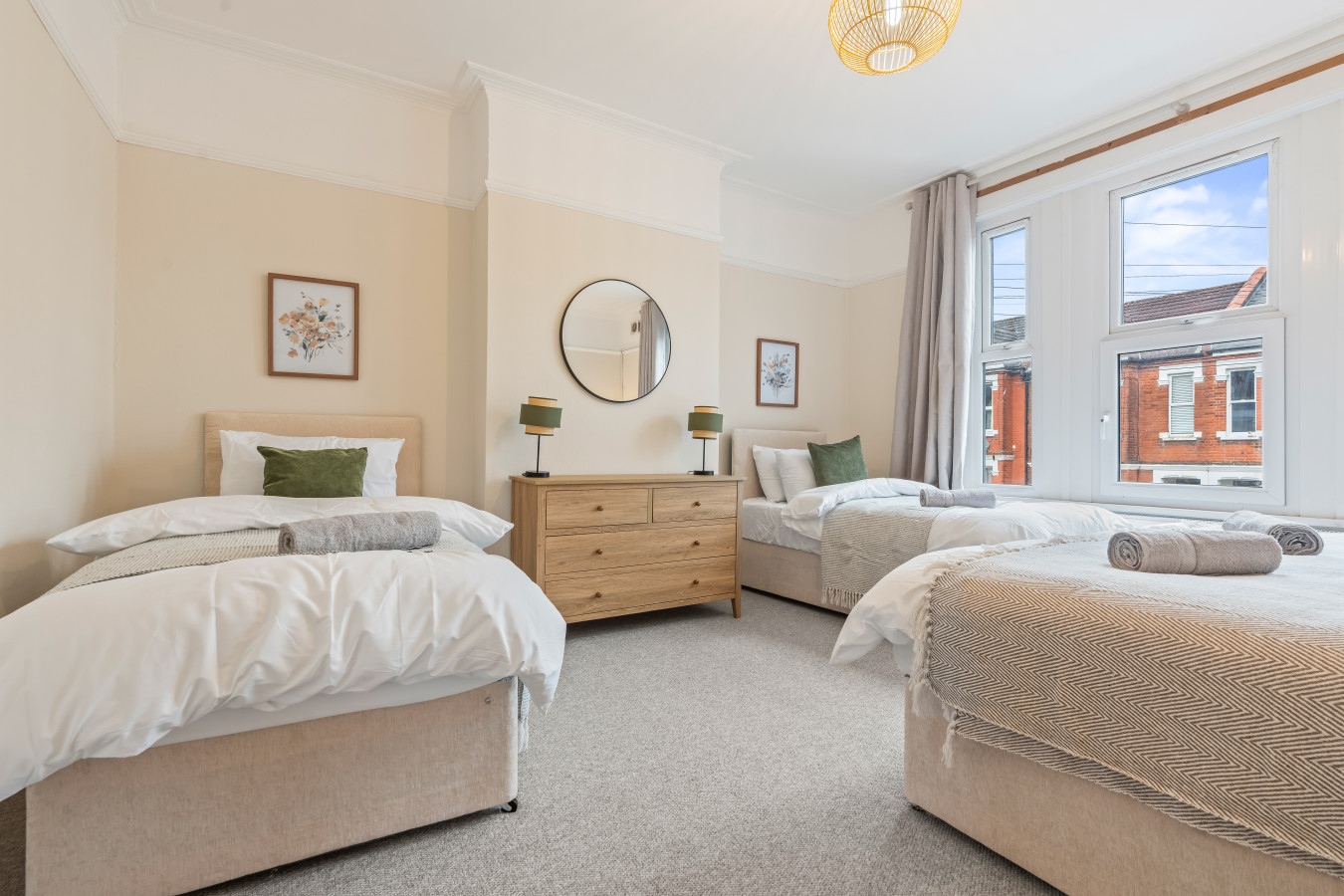 Streatham Common Escape | Sleeps 8 | Free Parking in 2 Credenhill Street - Property image 13 - VivreStays