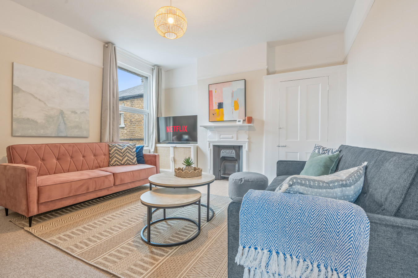 Streatham Common Escape | Sleeps 8 | Free Parking serviced apartment - UK - VivreStays