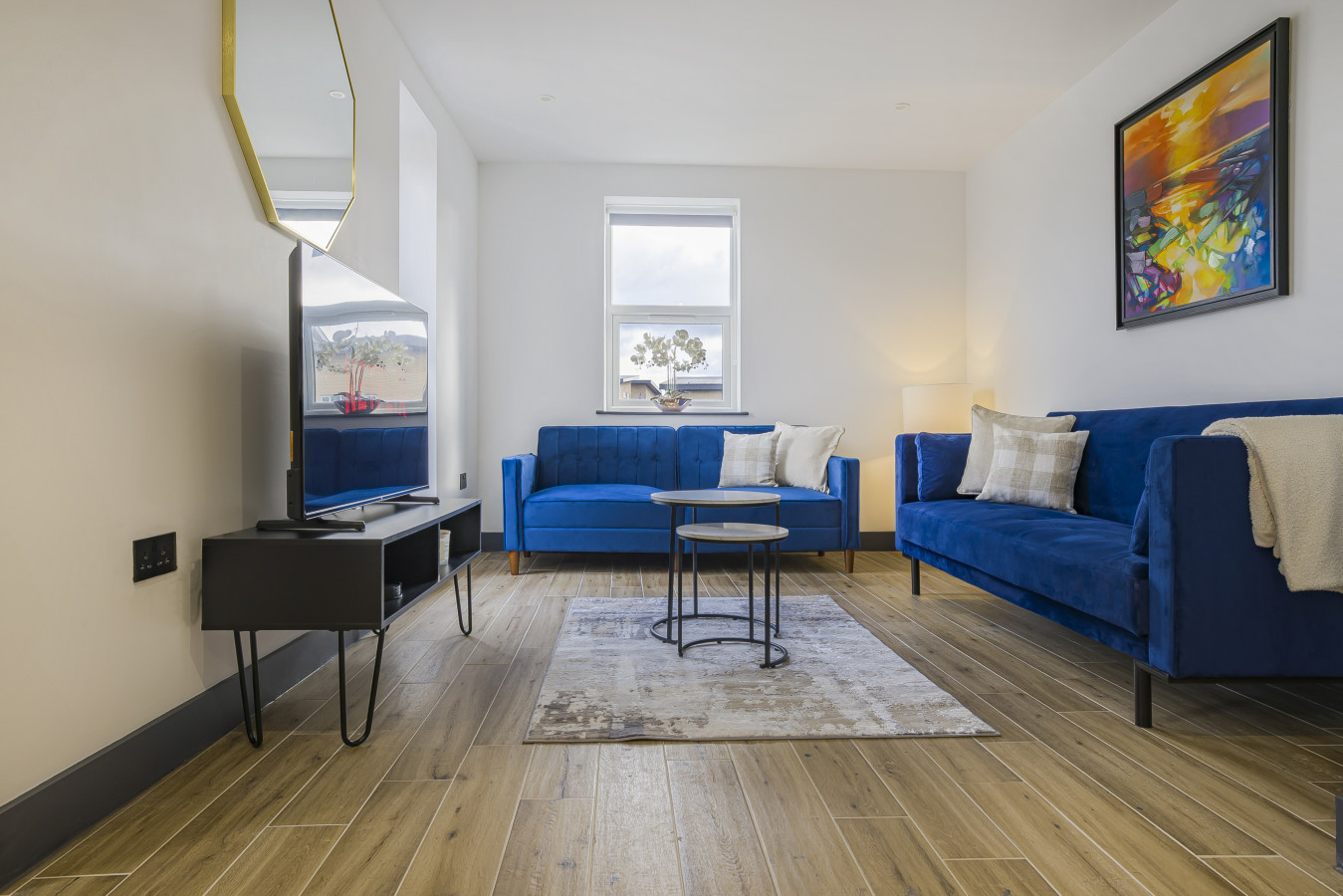 Majestic House | 2 BR | Borehamwood Station serviced apartment - UK - VivreStays