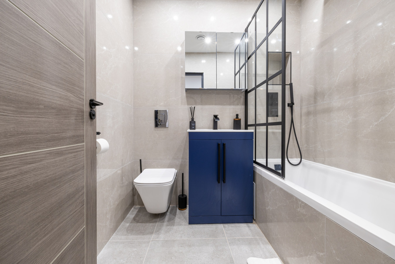 Majestic House | 2 BR | Borehamwood Station in Majestic House, Shenley Road - Property image 13 - VivreStays
