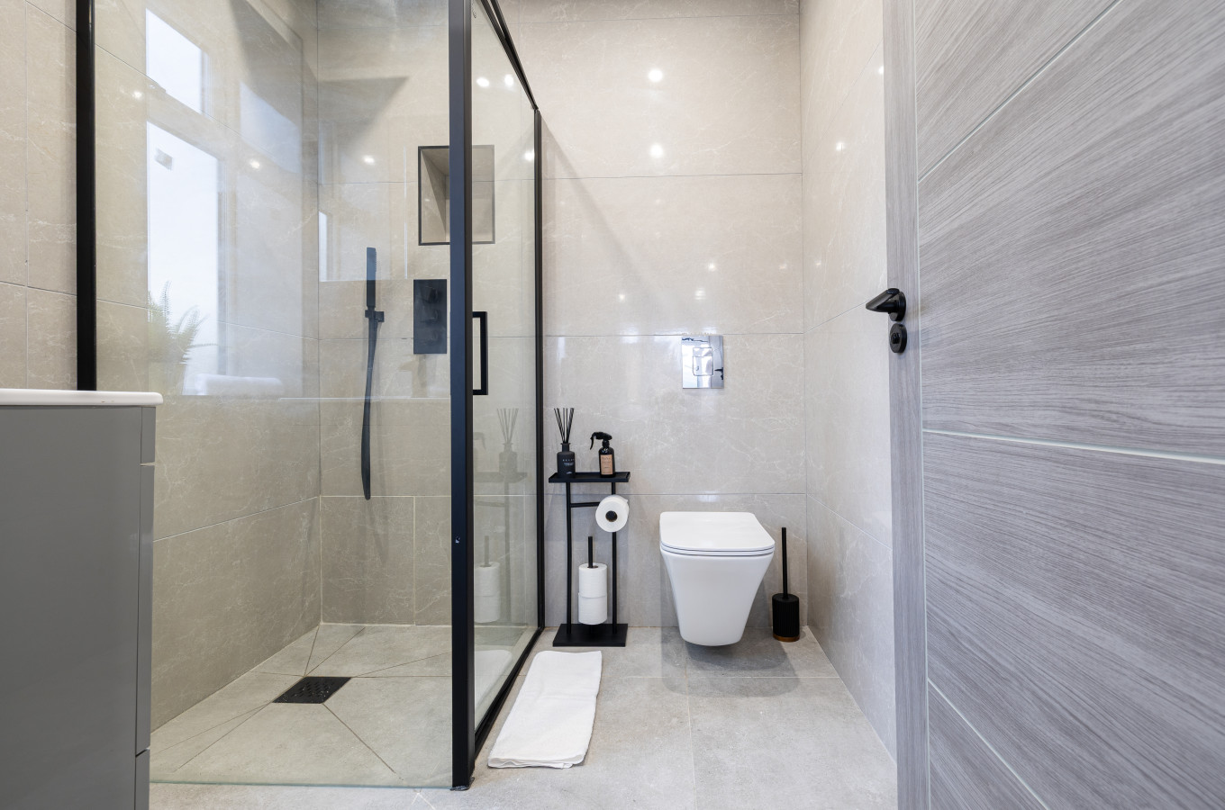 Majestic House | 2 BR | Borehamwood Station in Majestic House, Shenley Road - Property image 15 - VivreStays
