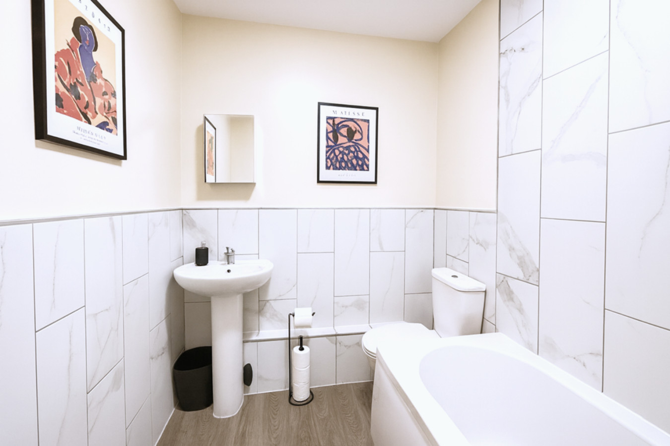Cardiff 3BR Suite | Contractors | Sleeps up to 8 in CF24 1QA, Emerald Street, Wales, United Kingdom - Property image 8 - VivreStays