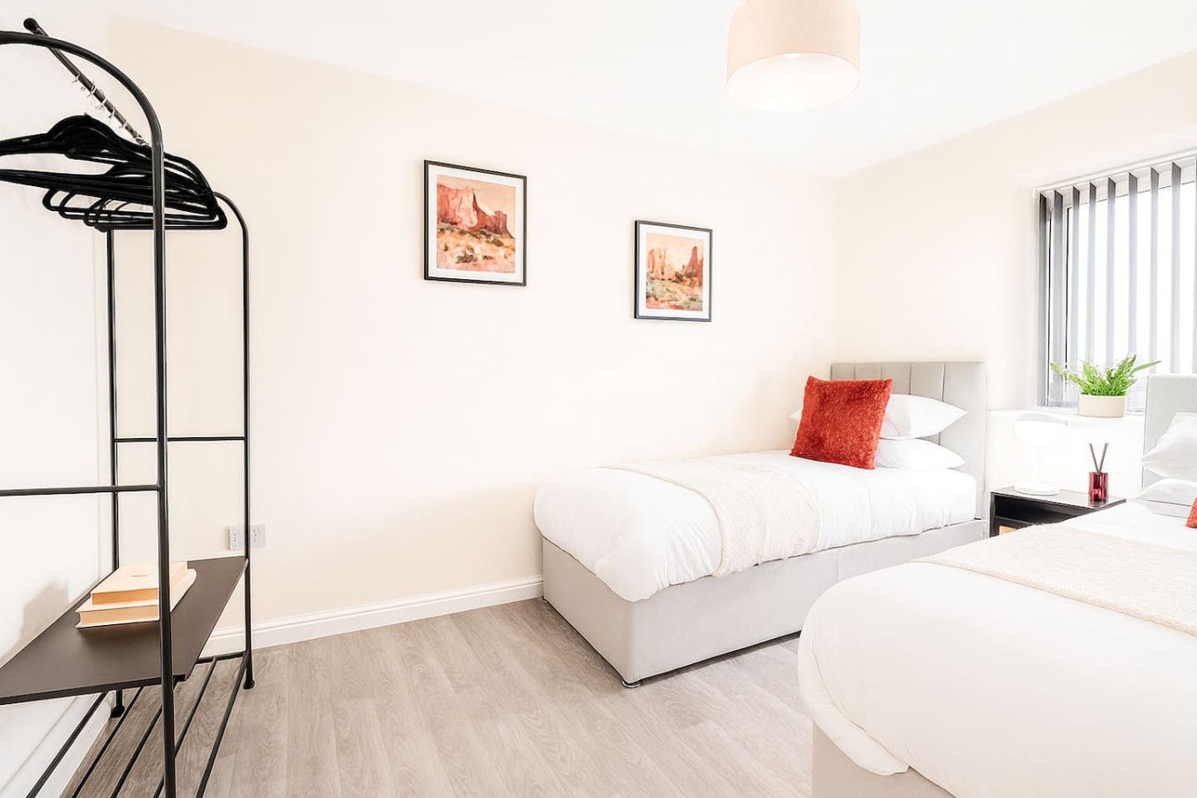 Cardiff 3BR Suite | Contractors | Sleeps up to 8 serviced apartment - UK - VivreStays
