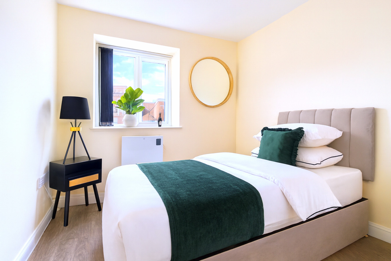 Cardiff Emerald Suite | Contractors | Sleeps up to 5 in CF24 1QA, Emerald Street, Wales, United Kingdom - Property image 3 - VivreStays