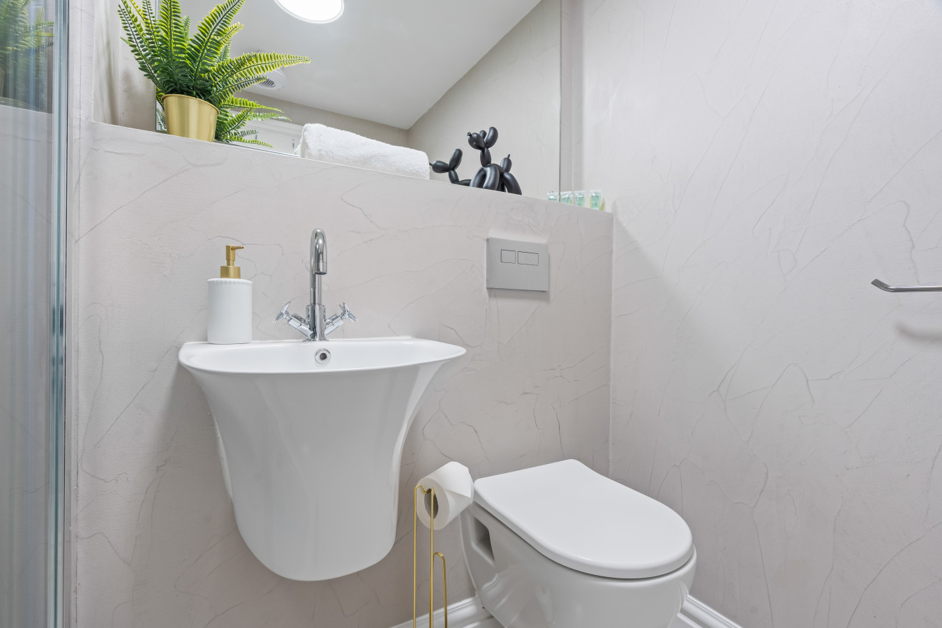 Vittoria Quarter Apartment | 2 Bedrooms | Sleeps 6 in 22 Vittoria Street - Property image 18 - VivreStays