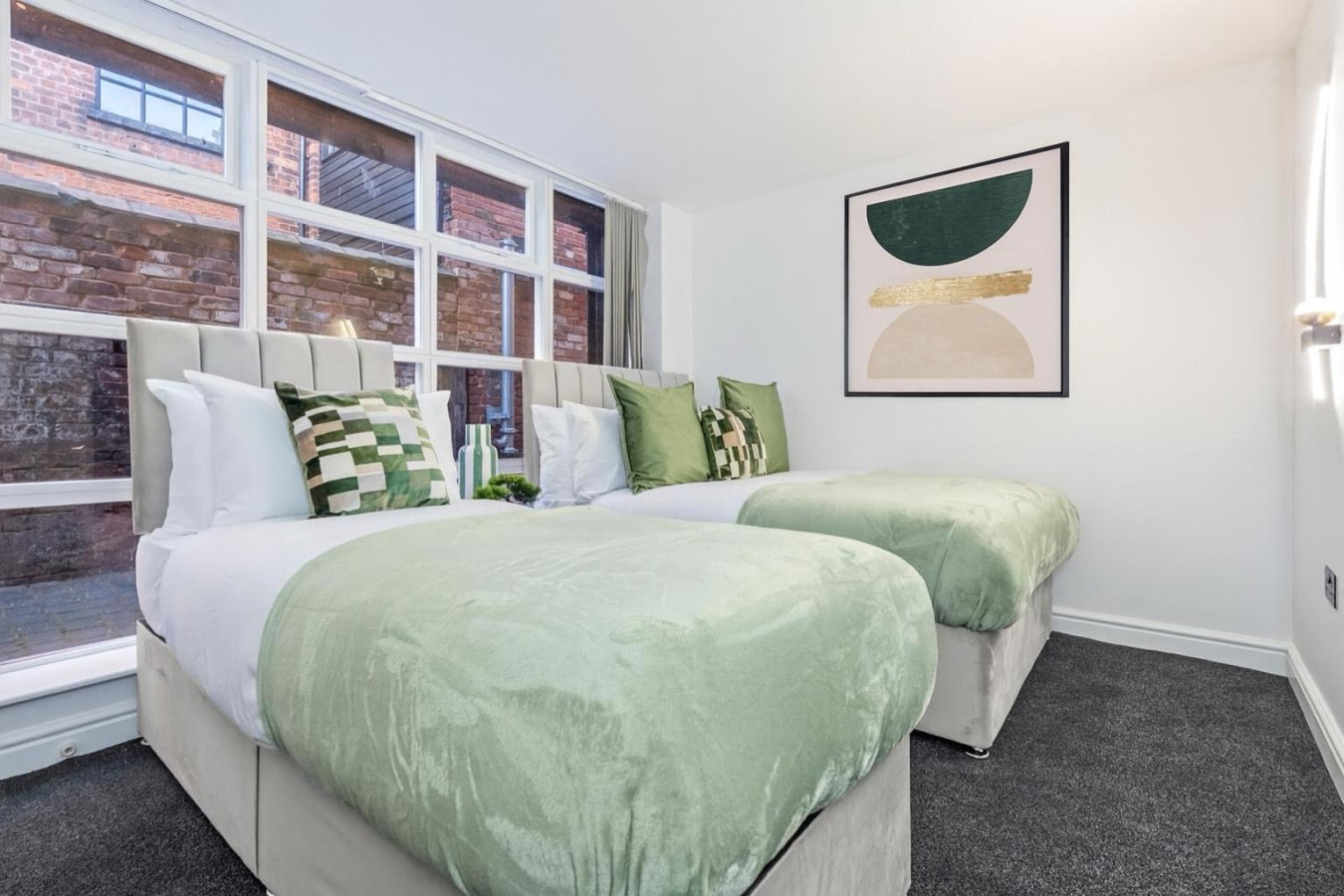 Vittoria Quarter Apartment | 2 Bedrooms | Sleeps 6 in 22 Vittoria Street - Property image 2 - VivreStays