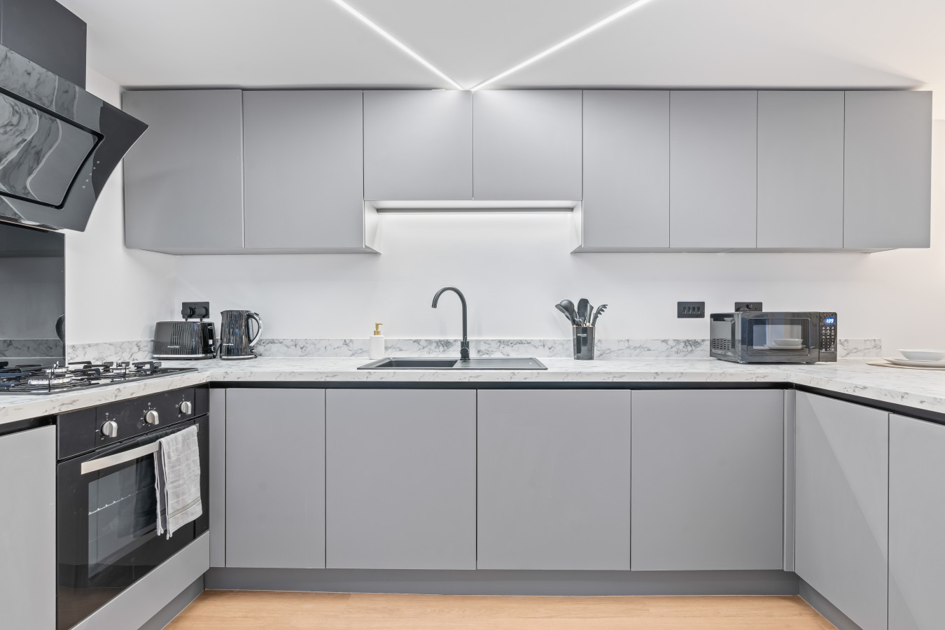 Vittoria Quarter Apartment | 2 Bedrooms | Sleeps 6 in 22 Vittoria Street - Property image 8 - VivreStays