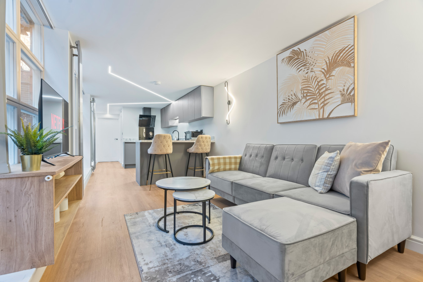 Vittoria Quarter Apartment | 2 Bedrooms | Sleeps 6 in 22 Vittoria Street - Property image 3 - VivreStays