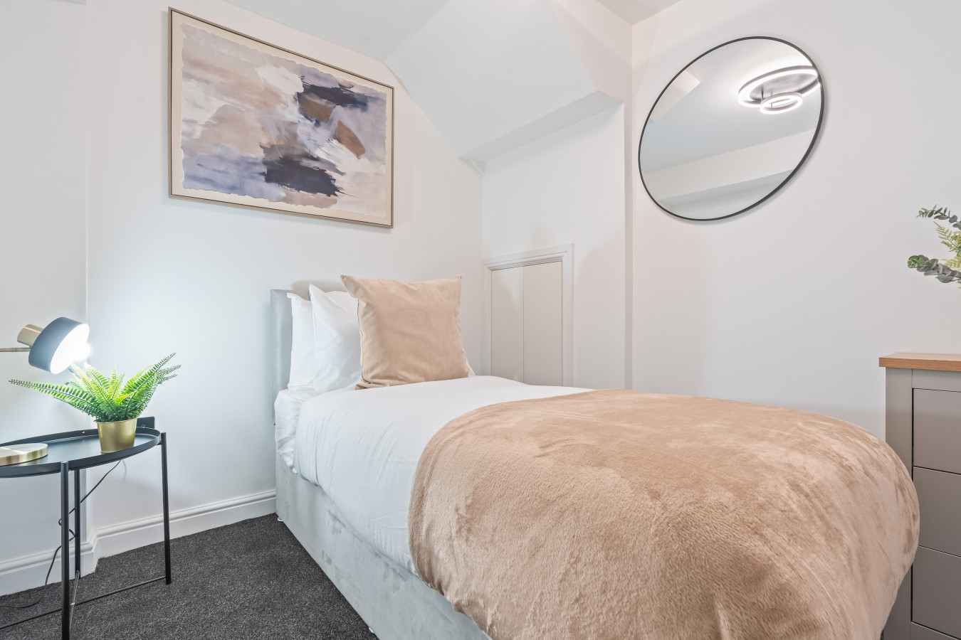 Vittoria Quarter Apartment | 2 Bedrooms | Sleeps 6 in 22 Vittoria Street - Property image 4 - VivreStays