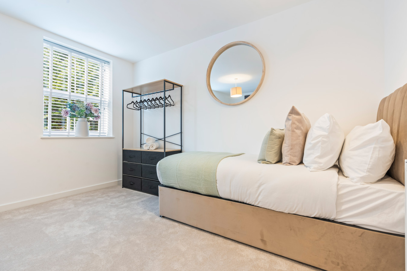 Reservoir Residence • 3-Bed Home & Nearby Parking in Reservoir Retreat - Property image 10 - VivreStays