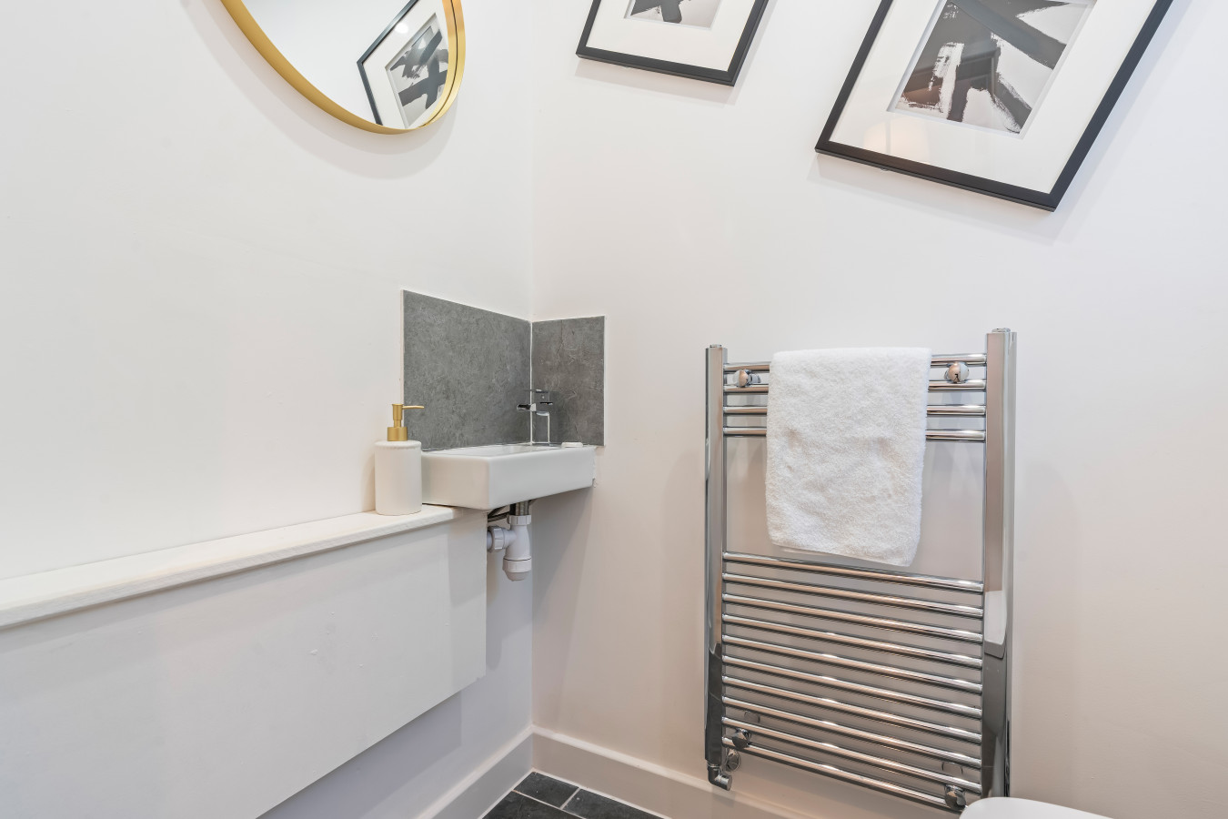 Reservoir Residence • 3-Bed Home & Nearby Parking in Reservoir Retreat - Property image 43 - VivreStays