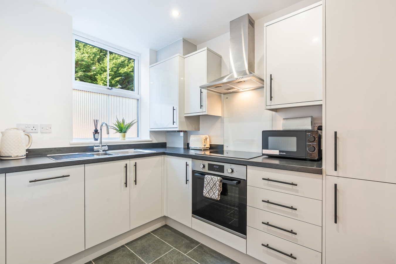Reservoir Residence • 3-Bed Home & Nearby Parking in Reservoir Retreat - Property image 44 - VivreStays