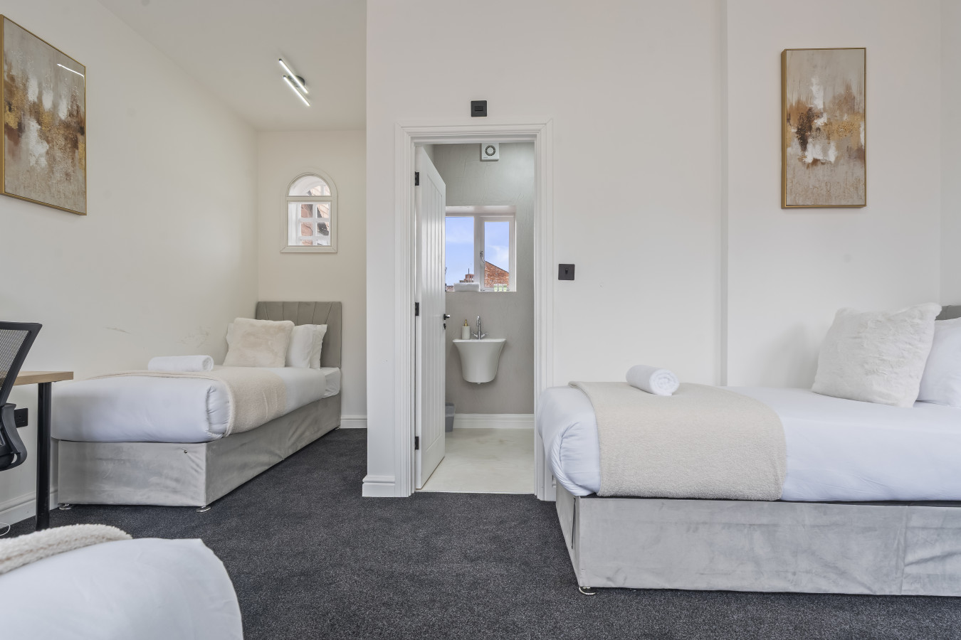 Vittoria St | Jewellery Quarter | Sleeps 10 | 2BR in Vittoria Street - Property image 11 - VivreStays