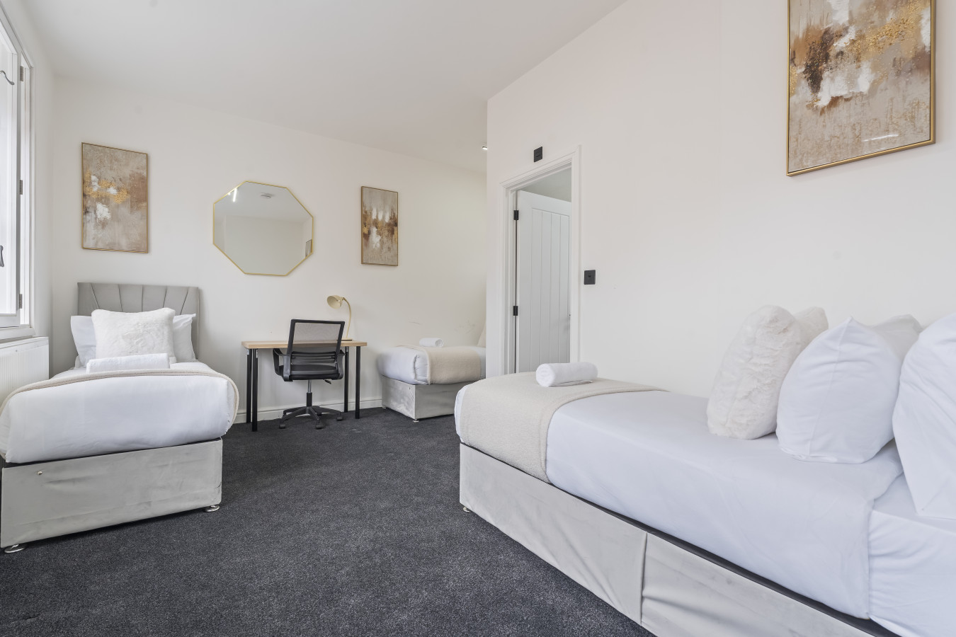 Vittoria St | Jewellery Quarter | Sleeps 10 | 2BR in Vittoria Street - Property image 3 - VivreStays