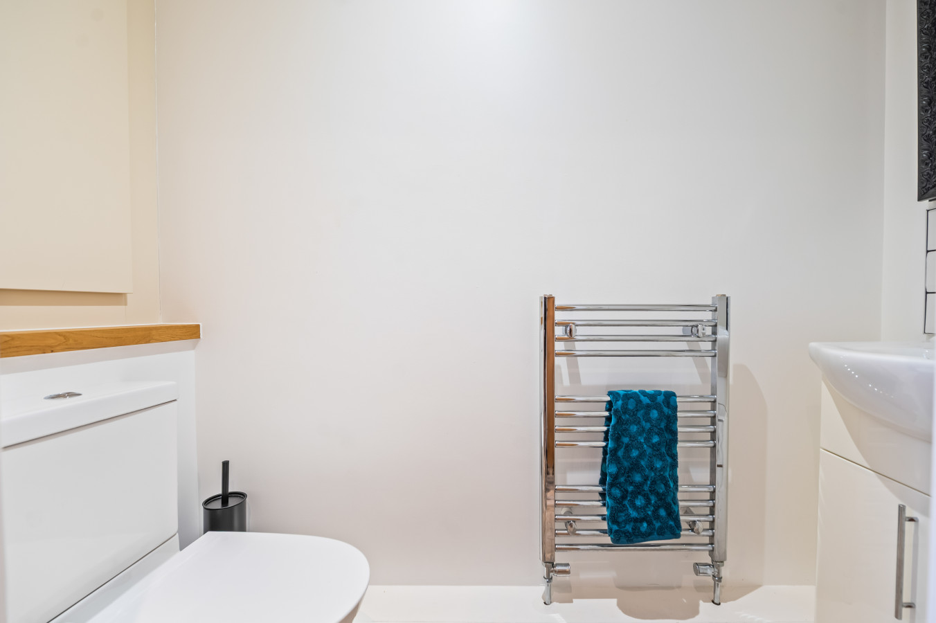 3 Bedroom Home • Sleeps 6 • Free Parking • York in 73 Alcuin Avenue - Property image 14 - VivreStays
