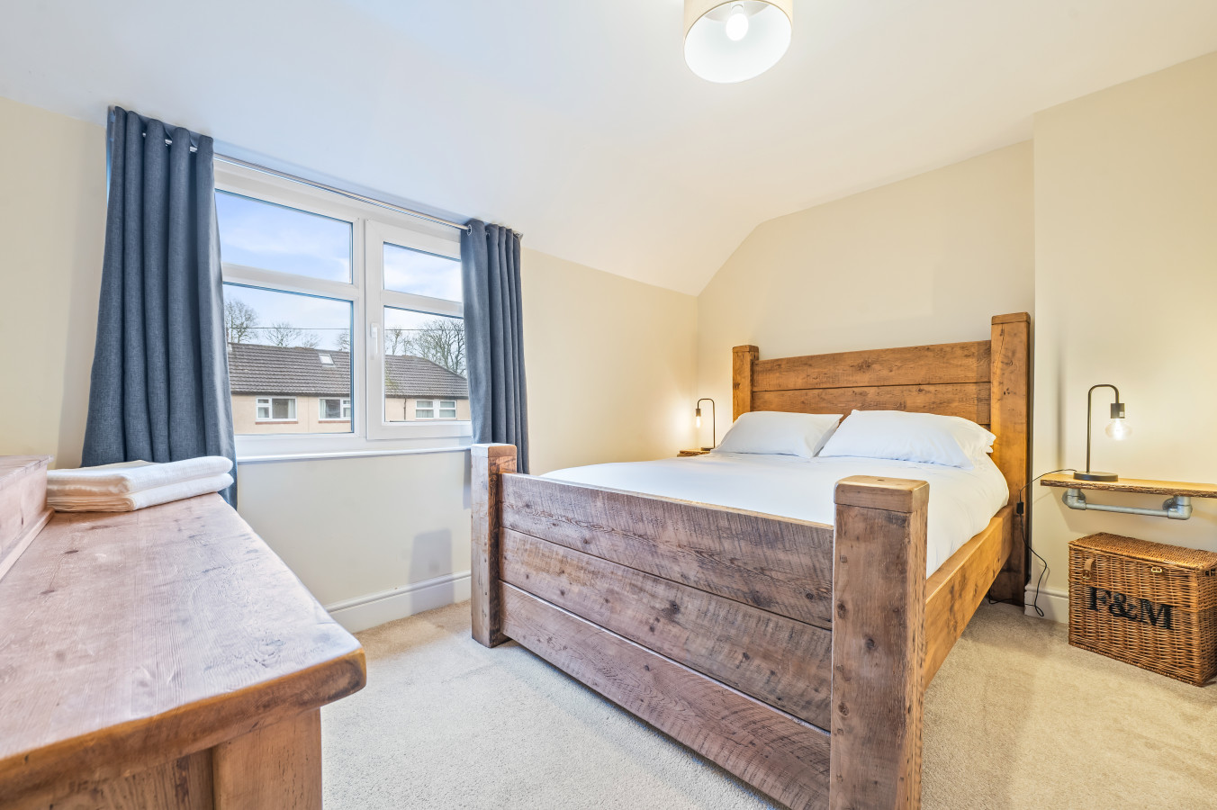 3 Bedroom Home • Sleeps 6 • Free Parking • York in 73 Alcuin Avenue - Property image 19 - VivreStays
