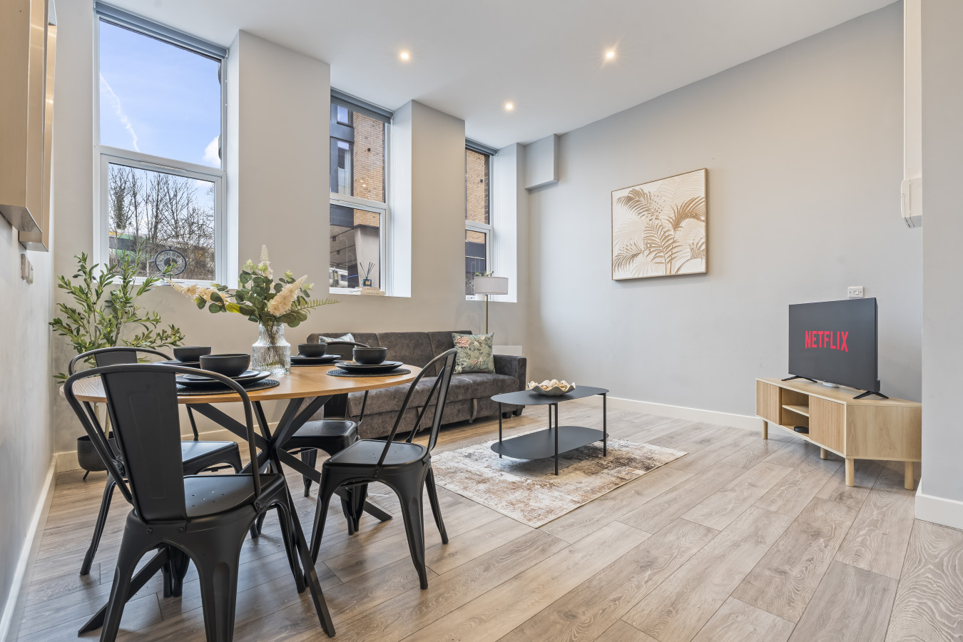 Coulsdon Escape | 3 BR | Sleeps 5 | Free Parking serviced apartment - Coulsdon - VivreStays