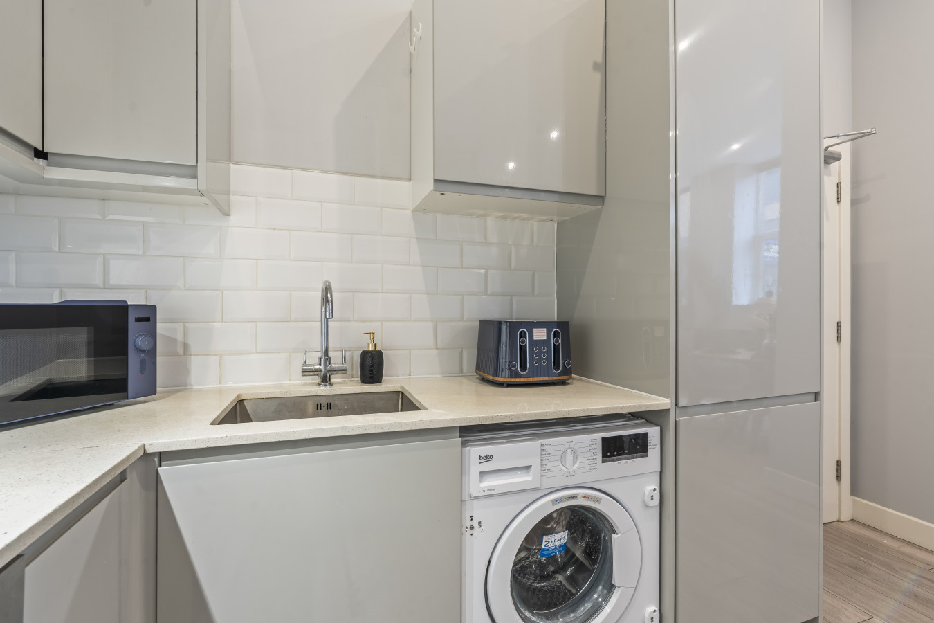 Coulsdon Escape | 3 BR | Sleeps 5 | Free Parking in 129 Brighton Road - Property image 15 - VivreStays