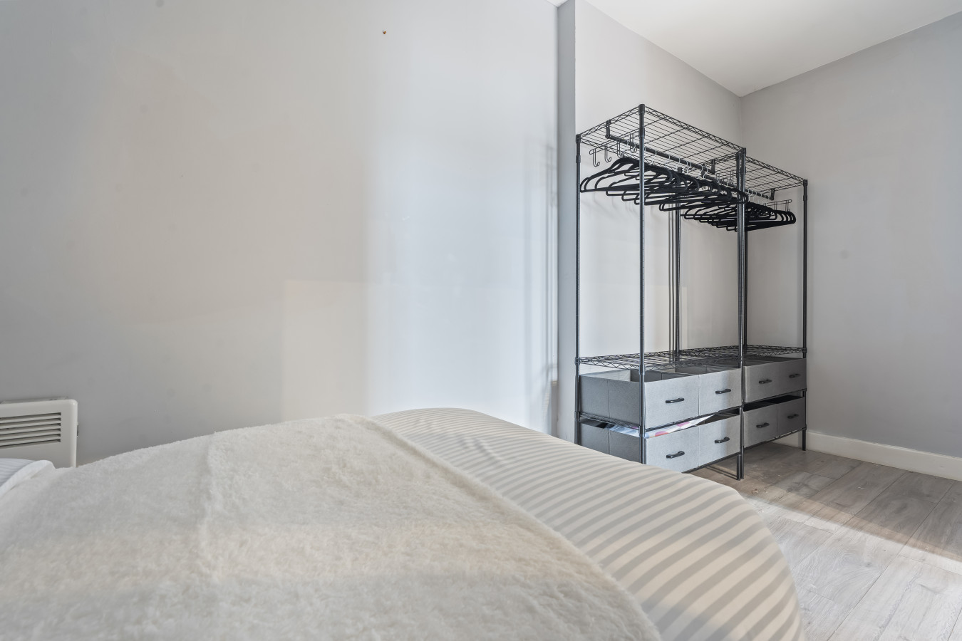 Coulsdon Escape | 3 BR | Sleeps 5 | Free Parking in 129 Brighton Road - Property image 17 - VivreStays