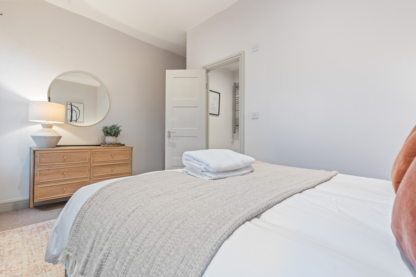 Chester Manor | 5 BR | Sleeps 10 | Free Parking in 31 Ermine Road - Property image 10 - VivreStays