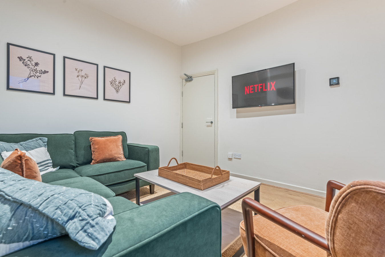Chester Manor | 5 BR | Sleeps 10 | Free Parking in 31 Ermine Road - Property image 18 - VivreStays