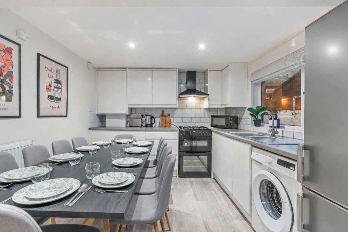 Chester Manor | 5 BR | Sleeps 10 | Free Parking in 31 Ermine Road - Property image 16 - VivreStays