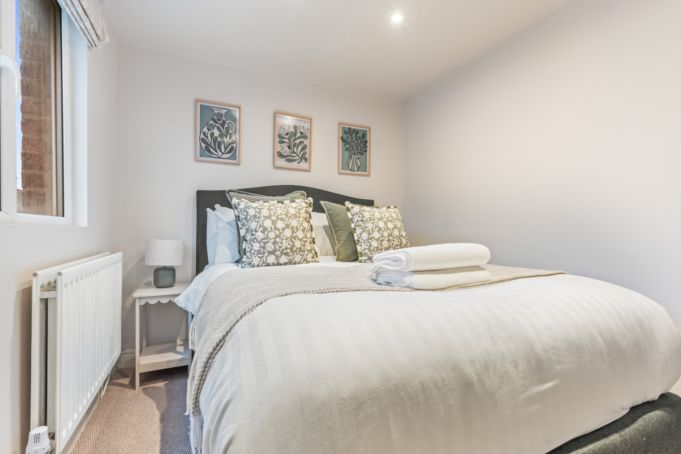 Chester Manor | 5 BR | Sleeps 10 | Free Parking in 31 Ermine Road - Property image 6 - VivreStays