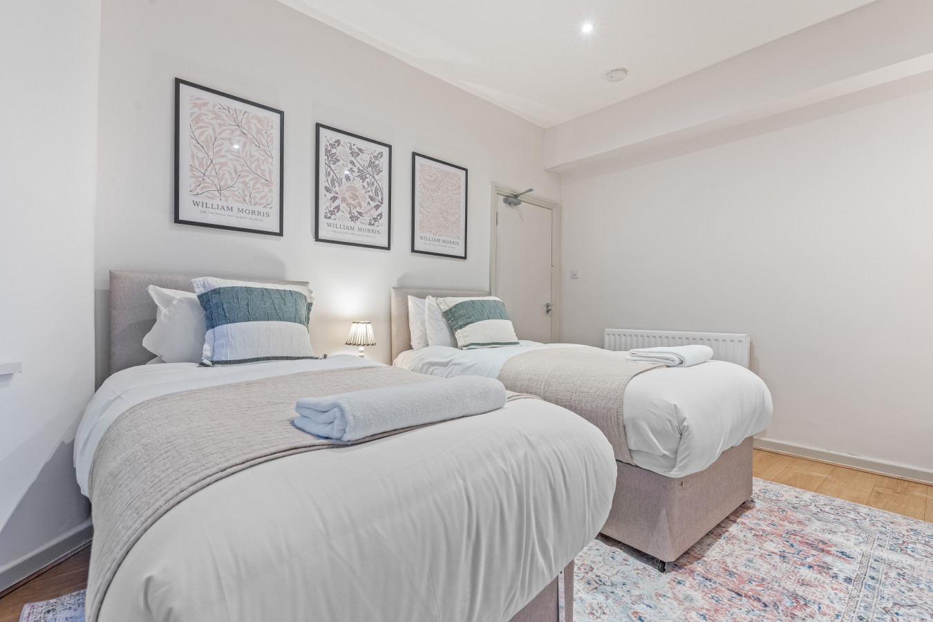 Chester Manor | 5 BR | Sleeps 10 | Free Parking in 31 Ermine Road - Property image 2 - VivreStays