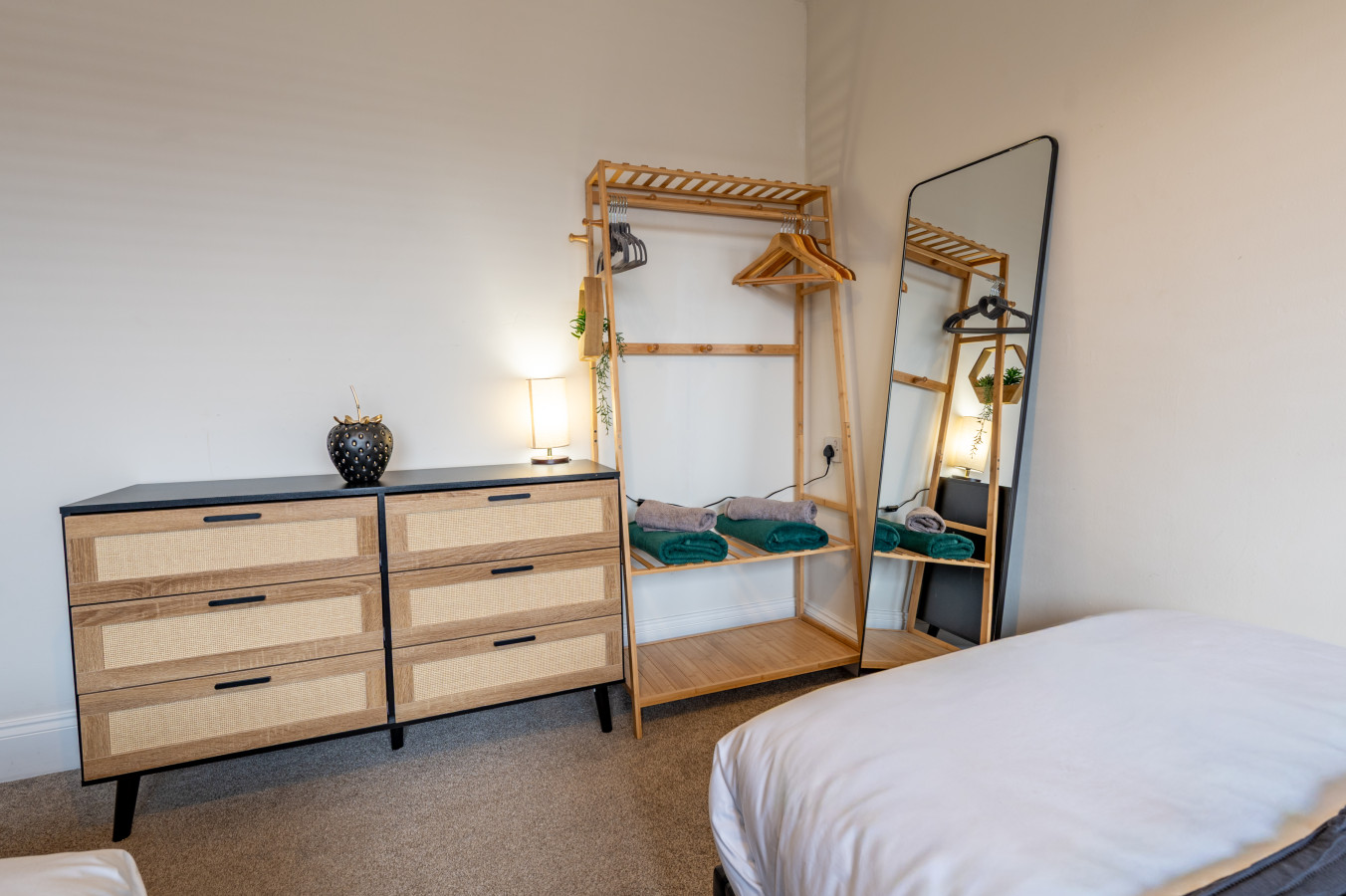 3 Bedroom Home | Free Parking | Sleeps 5 | Castle in 31 Elizabeth Avenue - Property image 29 - VivreStays