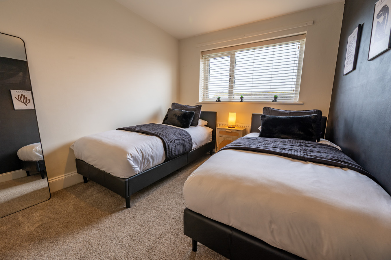 3 Bedroom Home | Free Parking | Sleeps 5 | Castle in 31 Elizabeth Avenue - Property image 12 - VivreStays