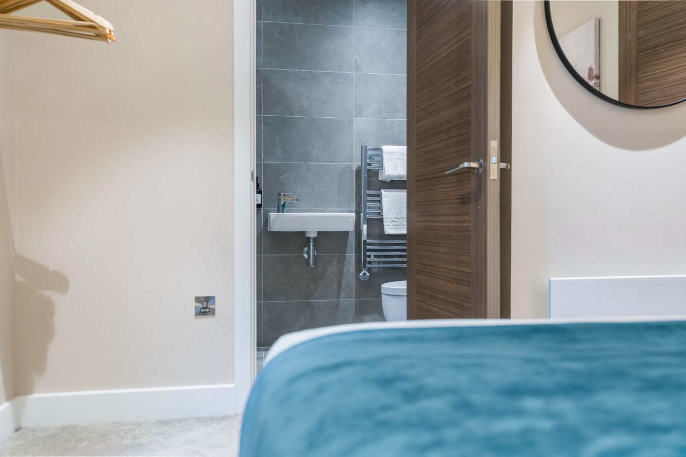 York Residence | Sleeps 4 | 2Bed | 2Bath in 213 Ryedale House - Property image 19 - VivreStays