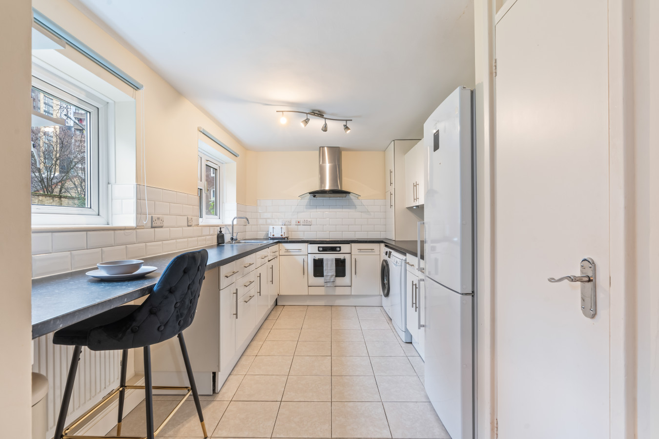 Southbank Suite | 2 Bed | Sleeps 5 | London Bridge in Rockingham Street - Property image 8 - VivreStays