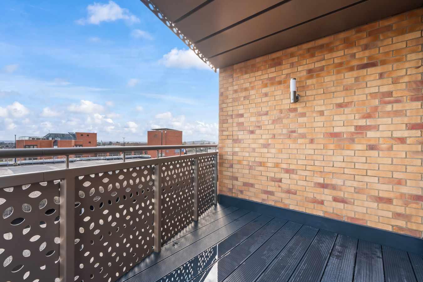 Thameside Suite | Free Parking | 2 BR | Heathrow in Elmsleigh Road - Property image 7 - VivreStays